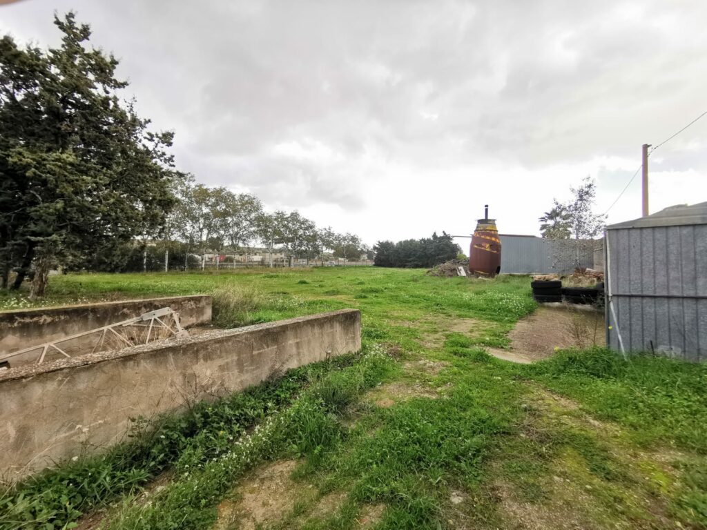 Terreno in vendita in Viale Europa – immagine 2