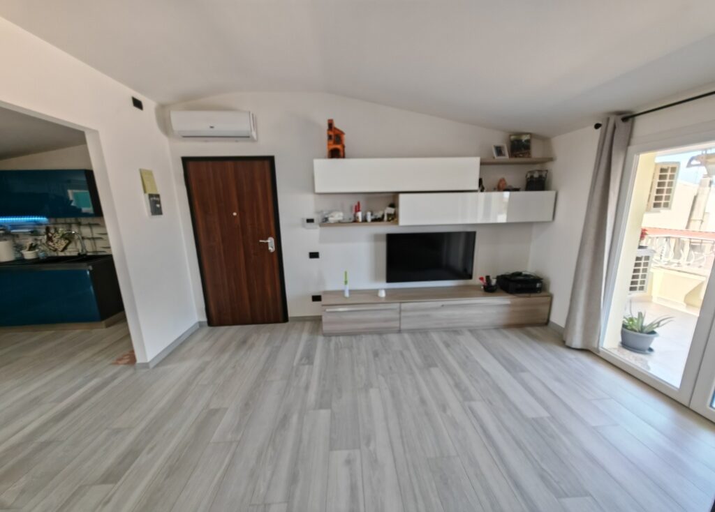 Quartu Sant’Elena – Ultimo piano ristrutturato – immagine 27