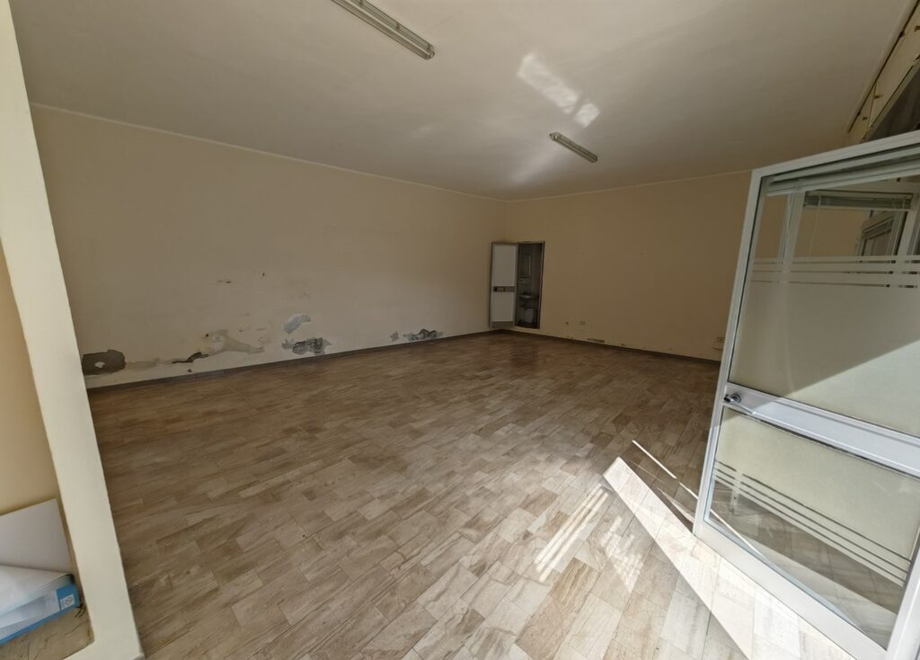 Monastir – Locale con doppia vetrina – immagine 7