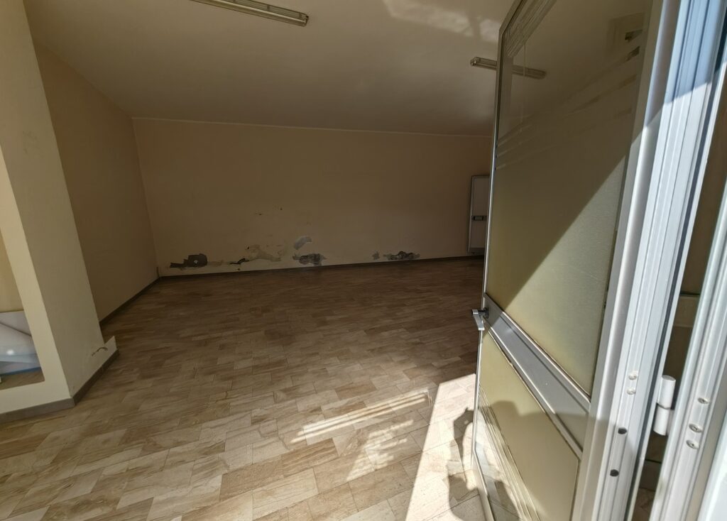 Monastir – Locale con doppia vetrina – immagine 8
