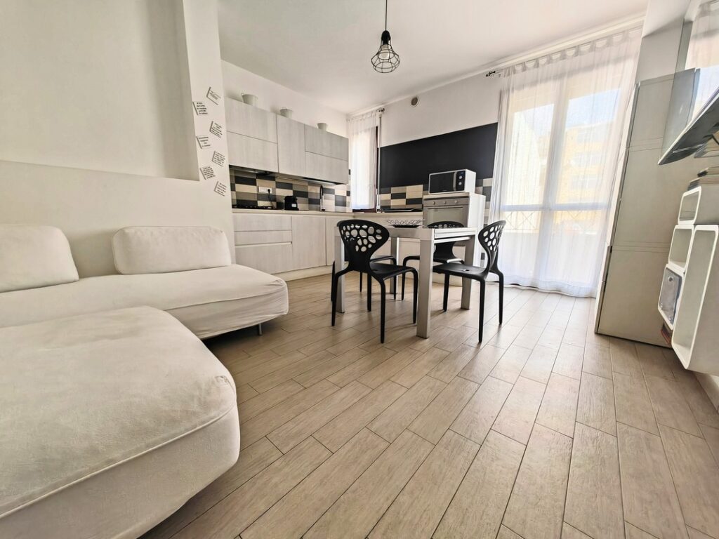 Cagliari, San Benedetto – Ultimo piano – immagine 3