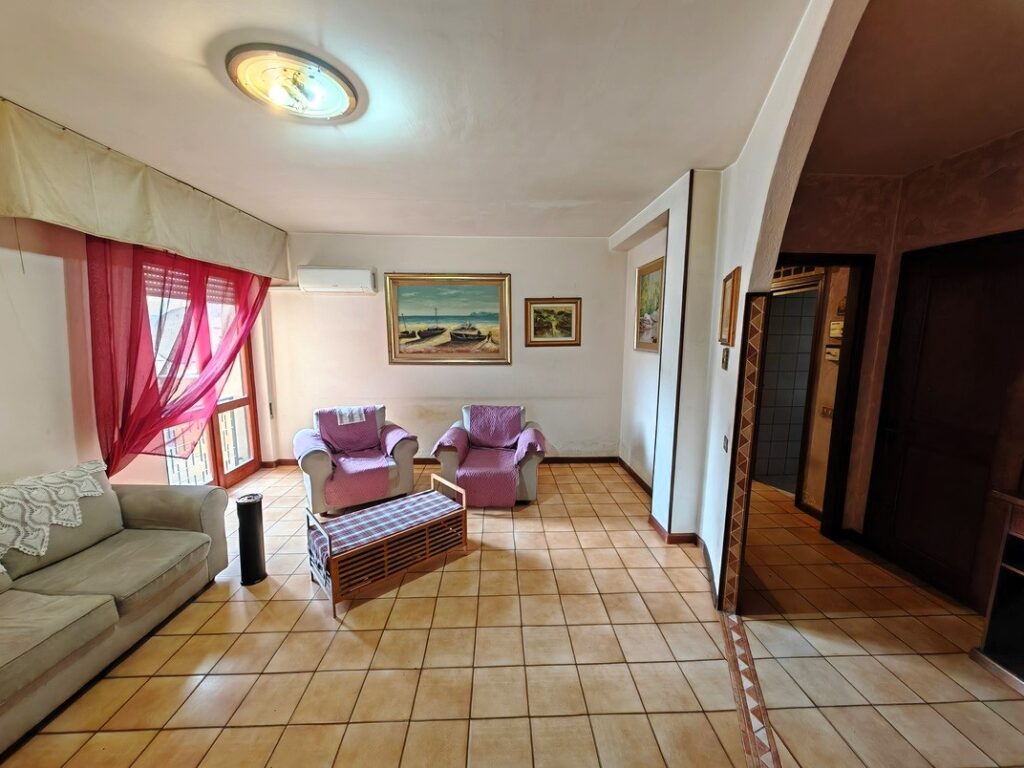 Quartu Sant’Elena, zona Via Turati – Ampio trivano – immagine 4