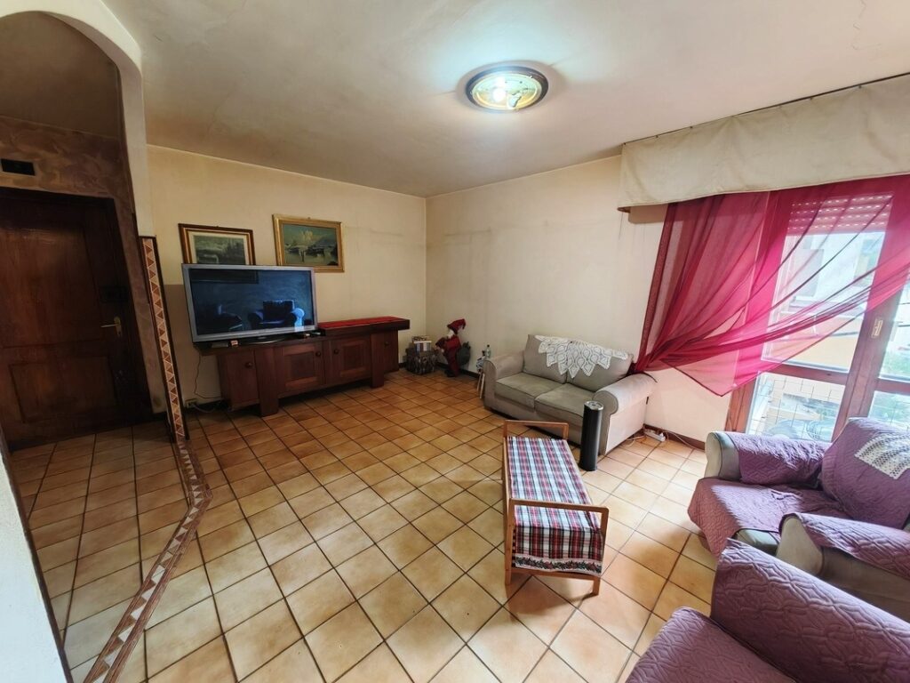 Quartu Sant’Elena, zona Via Turati – Ampio trivano – immagine 6