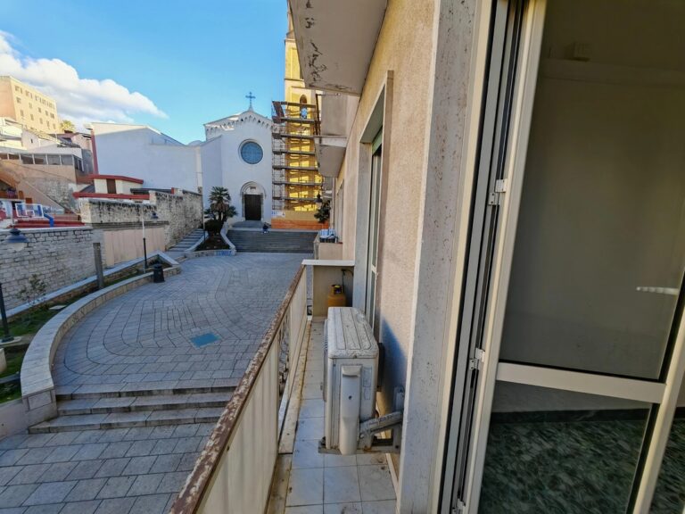 Cagliari – Appartamento con vista Chiesa Santa Eulalia