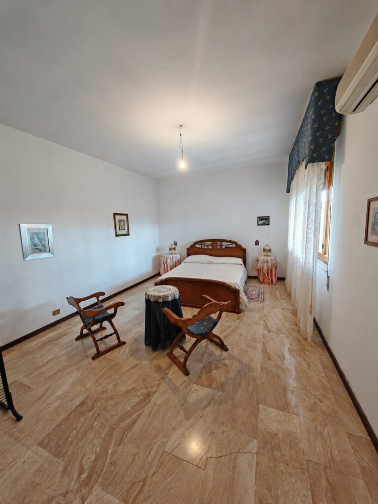Villaspeciosa – ultimo piano con terrazza – immagine 9